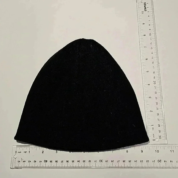 Women's CALVIN KLEIN Knit Skull Hat Black - Picture 2 of 4